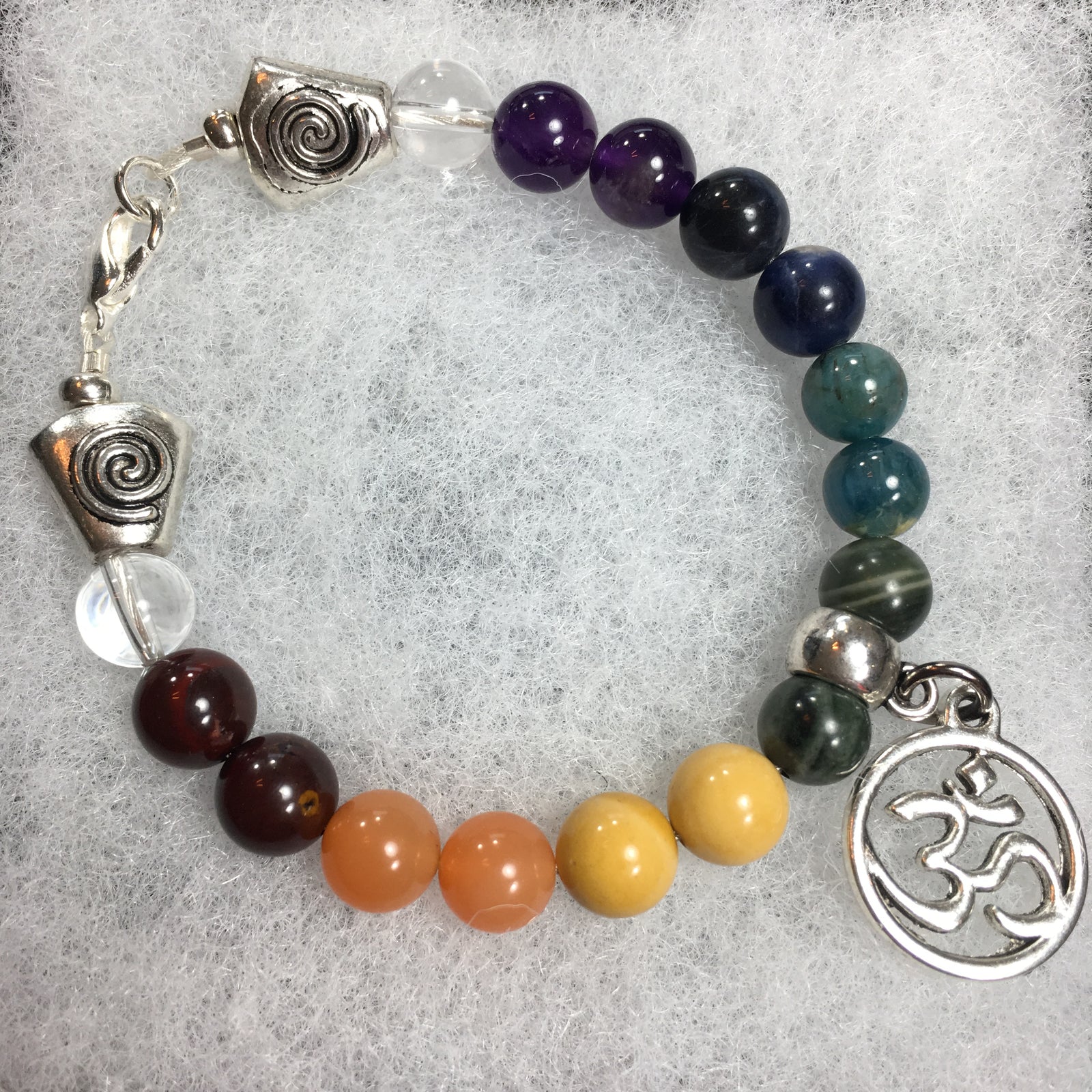 Chakra Bracelet with Clear Quartz, Mookaite, Carnelian, Green Rhodonite, Apatite, Sodalite, Amethyst